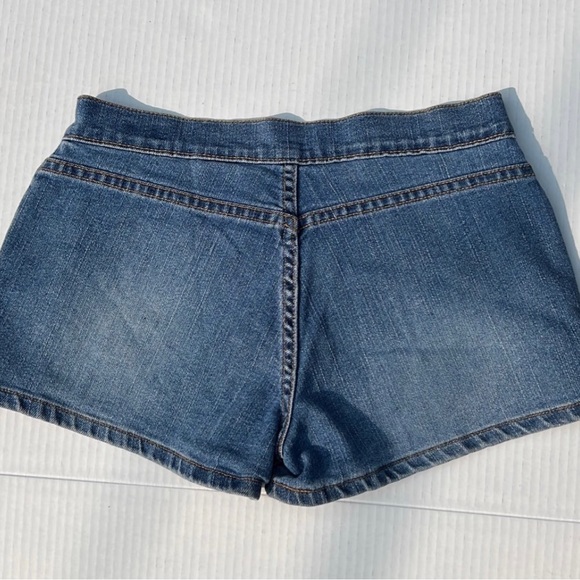 Levi jean shorts size 3 w27 - Picture 2 of 5